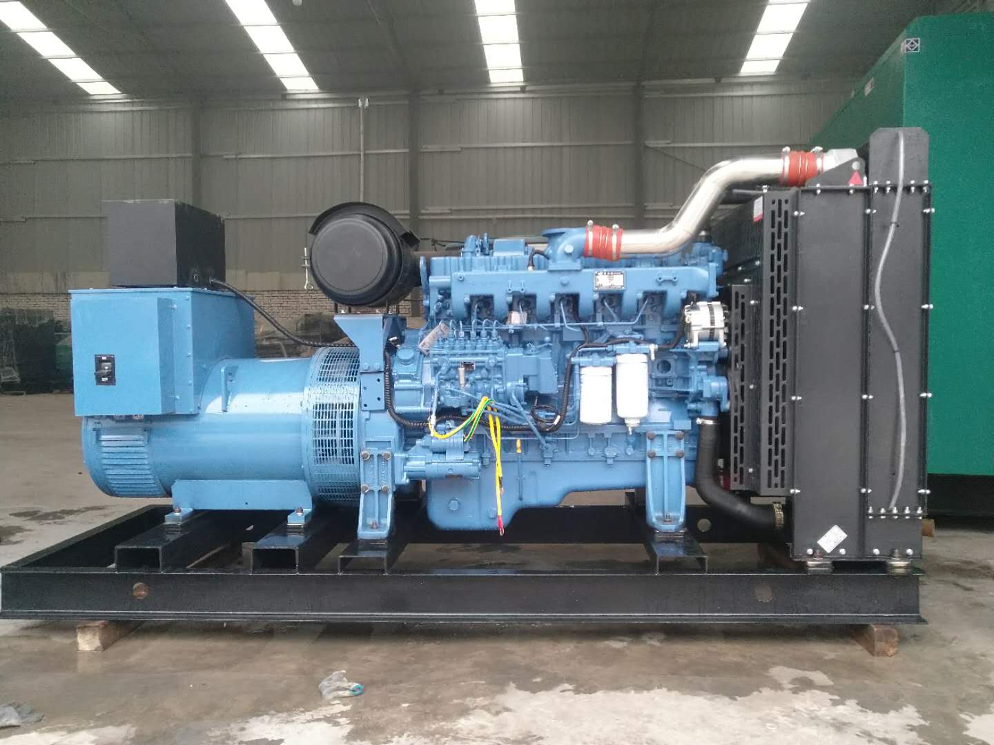 甘肅(sù)300kw發電機組