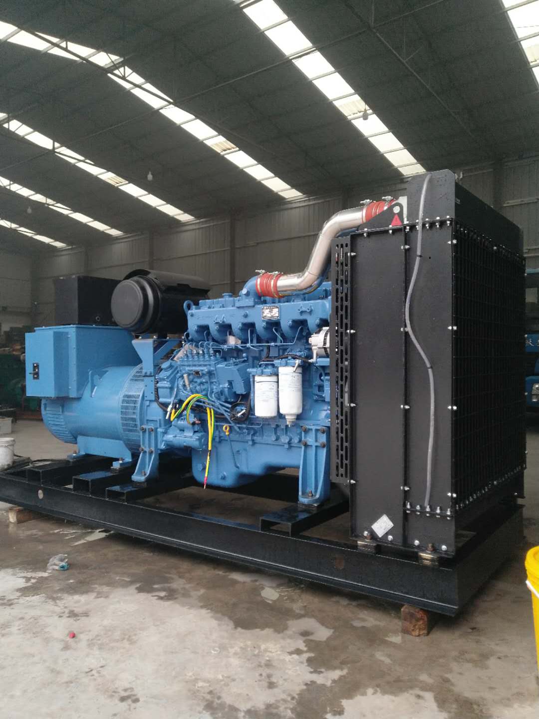 蘭州300kw柴油發(fā)電機組