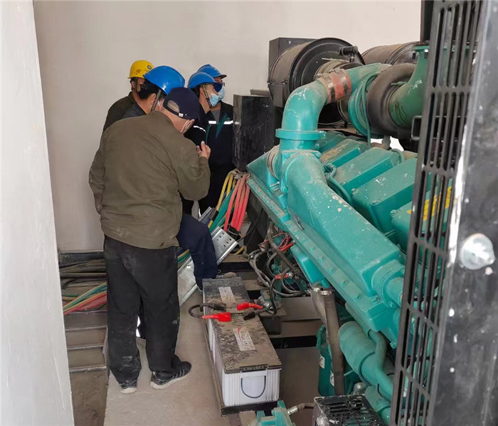 800kw康明(míng)斯調試